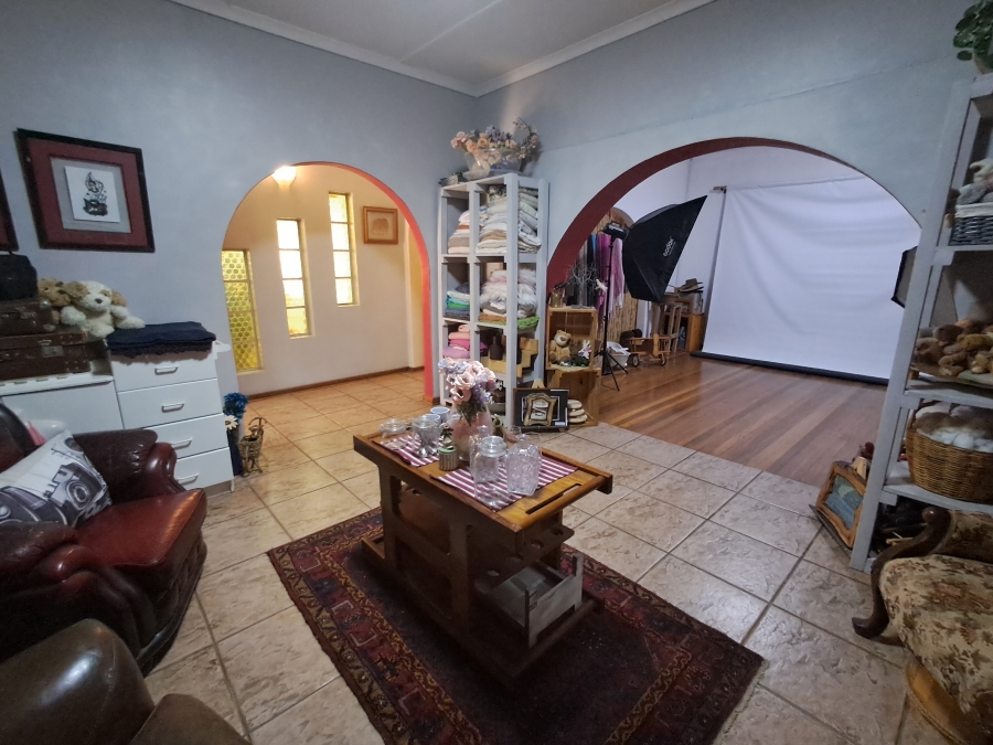 4 Bedroom Property for Sale in Van Riebeeck Hoogte Eastern Cape